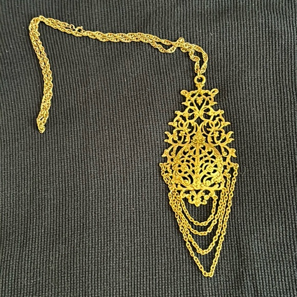 Beautiful Vintage gold tone necklace!! - Picture 7 of 7
